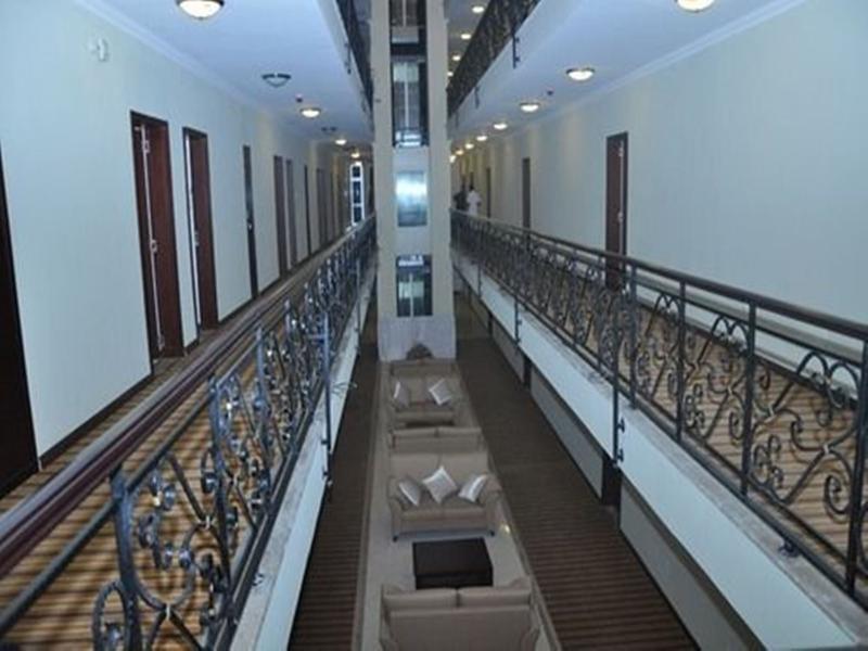 Debredamo Hotel Addis Ababa Exteriör bild